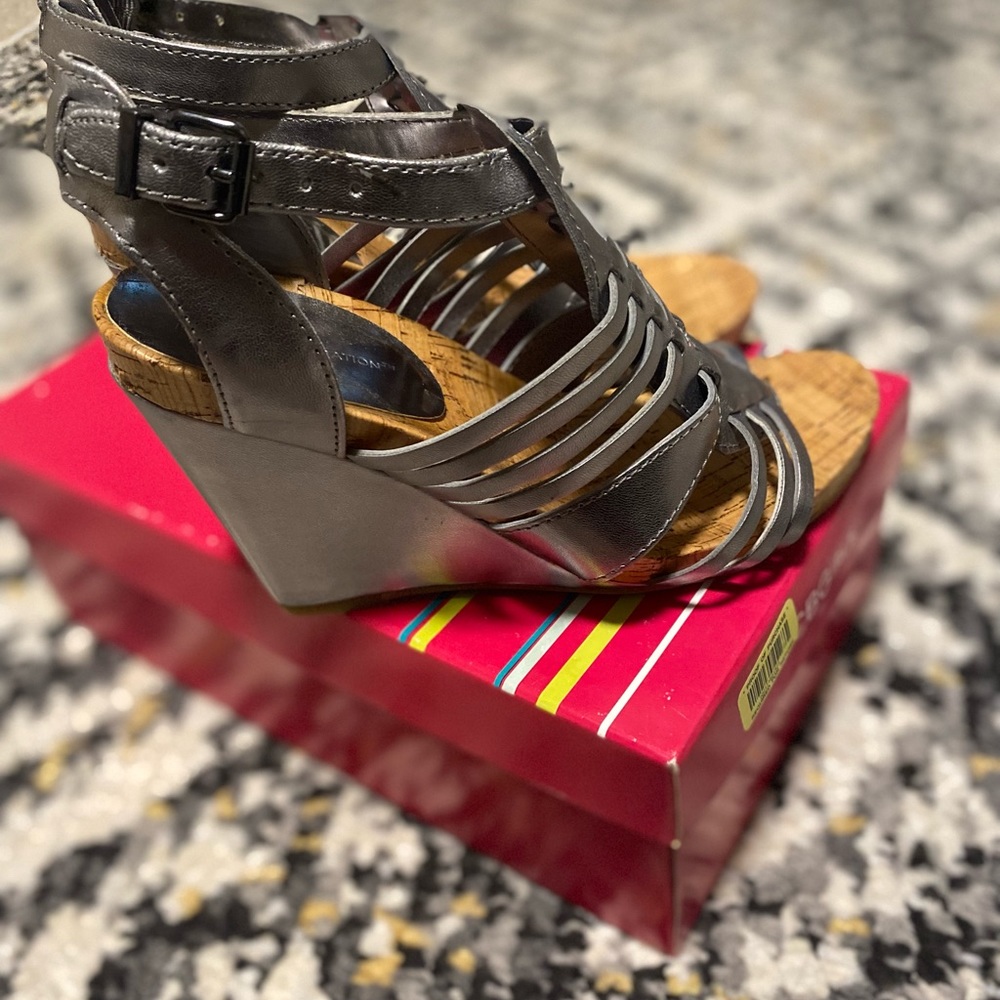 BCBG silver heels size 6